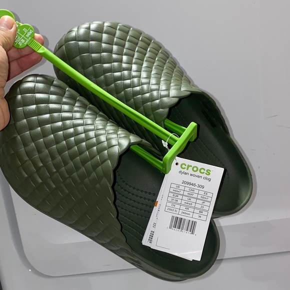 CROCS Army Green Dylan Woven Clogs - Picture 1 of 9